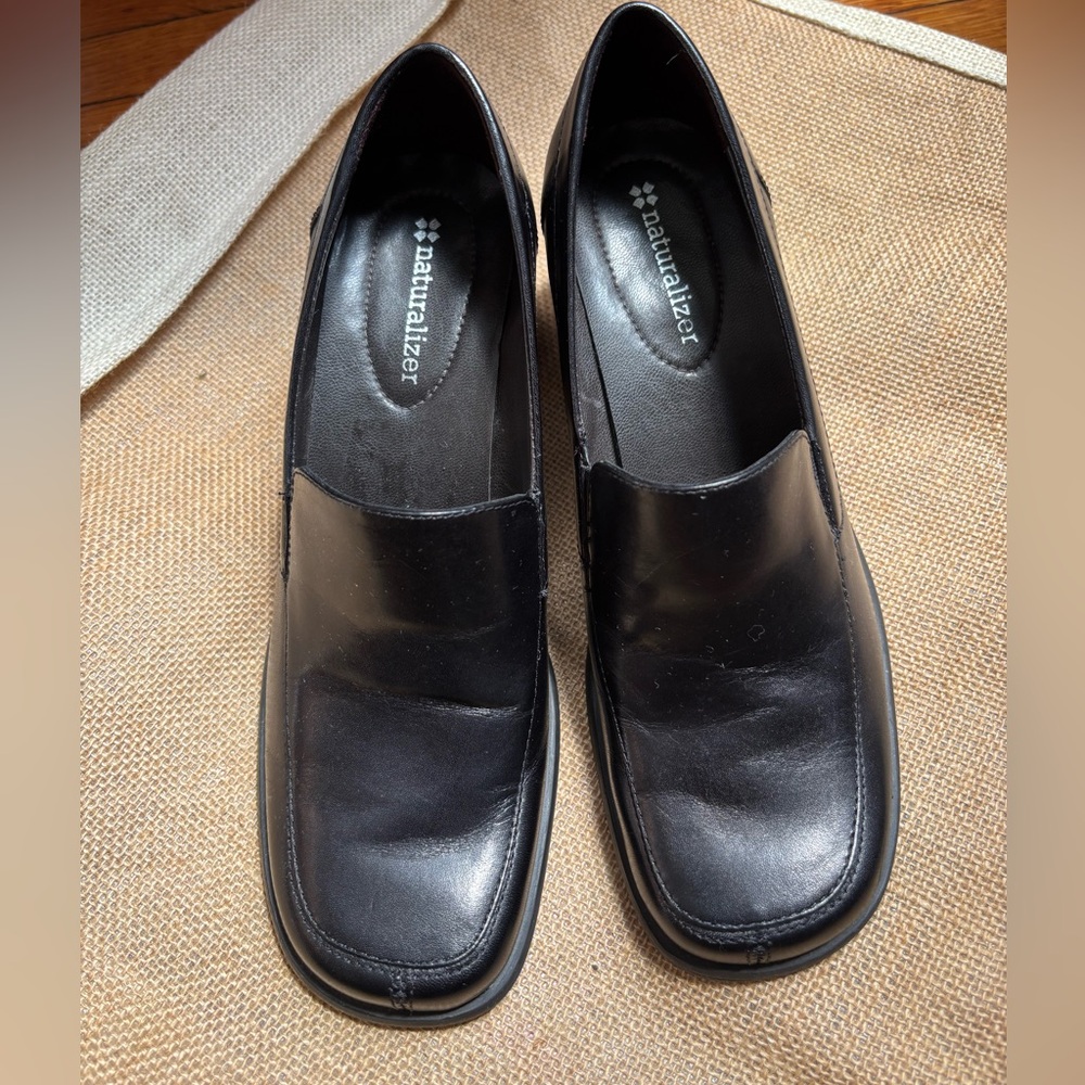Naturalizer, Women’s 5M, Black, Block Heel, Closed Toe Loafers
